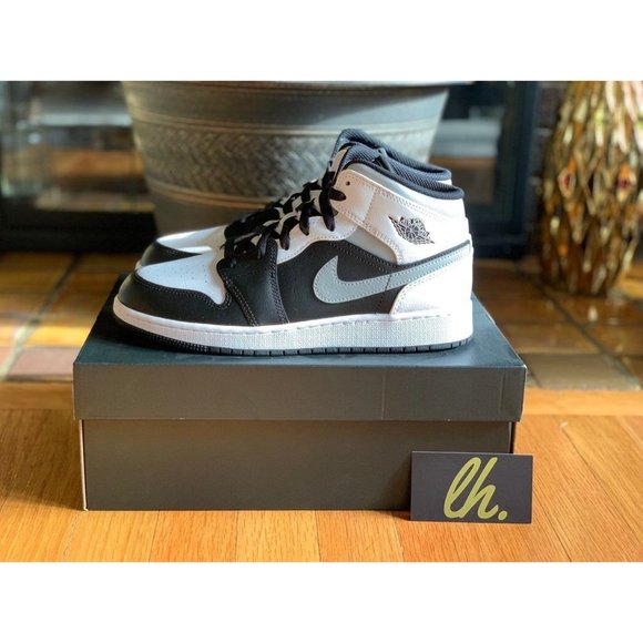 Size 7y Air Jordan 1 Mid - Picture 1 of 5